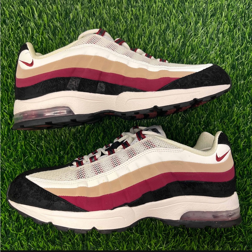 Nike Air Max 95 - Picture 2 of 11